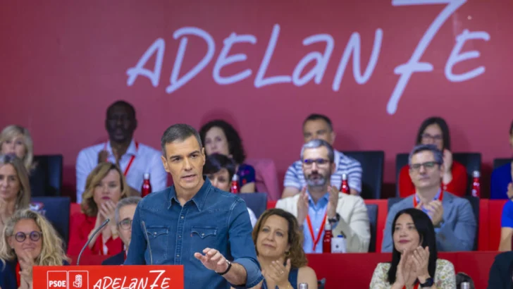 El capitán no abandona el barco: Pedro Sánchez ante la crisis por corrupción