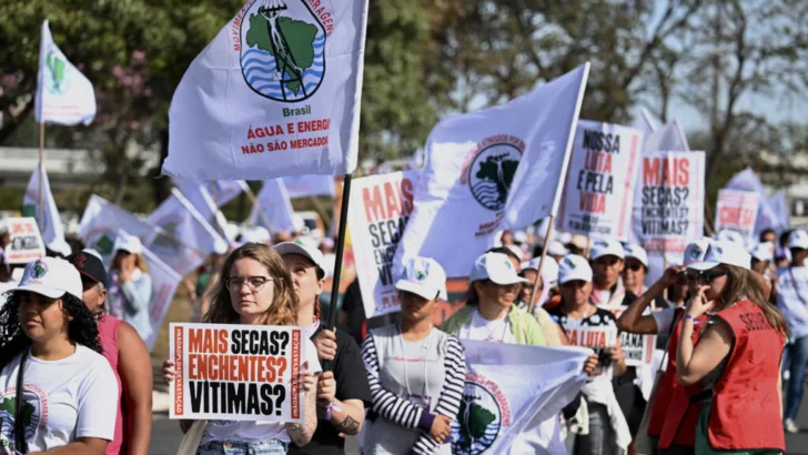 Brasil aprueba la flexibilización de las licencias ambientales mientras se prepara para la COP30