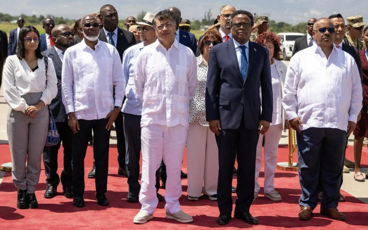 Petro exhorta a los países del Caribe y Sudamérica a 'no dejarse esclavizar jamás'