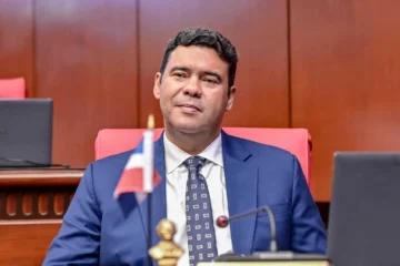 Senador asegura que reforma laboral favorece tanto a empleadores como a trabajadores