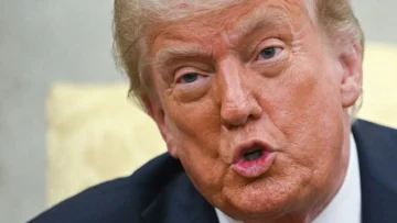 Trump amenaza a Rusia con aranceles del 100% si no llega a un acuerdo de paz con Ucrania en los próximos 50 días y anuncia el envío de más armas a Kyiv