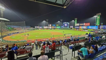 Evaluadores de nuevo estadio de béisbol sostienen primera reunión