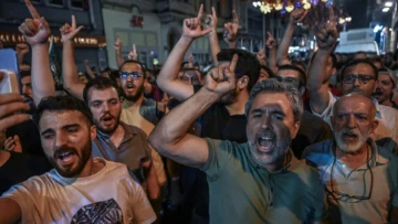 Erdogan e islamistas arremeten contra revista turca acusada de publicar una caricatura de Mahoma