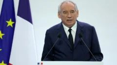 El primer ministro de Francia pensa un plan radical lleno de recortes para 