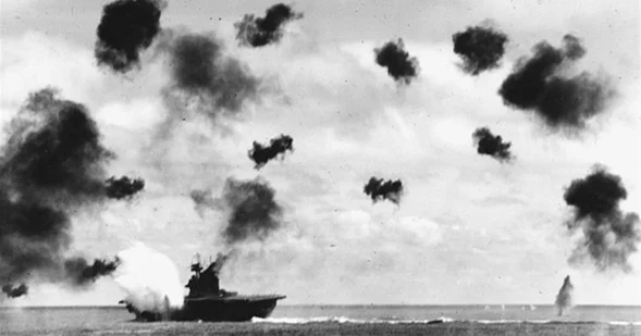 Tiempos, espacios y movimientos de una guerra interminable Tiempos, espacios y movimientos de una guerra interminable