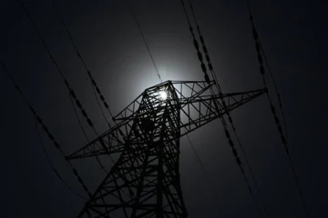 La región este tiene la mayor cantidad de hogares fuera del sistema eléctrico público