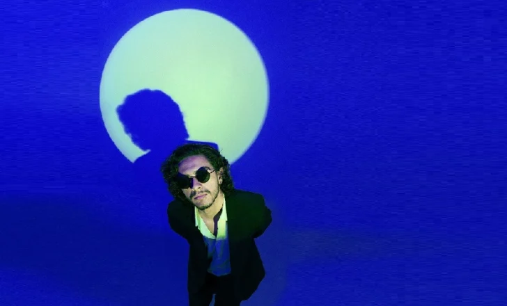 Cantautor dominicano llevará su voz a los estudios de Cerati en Argentina