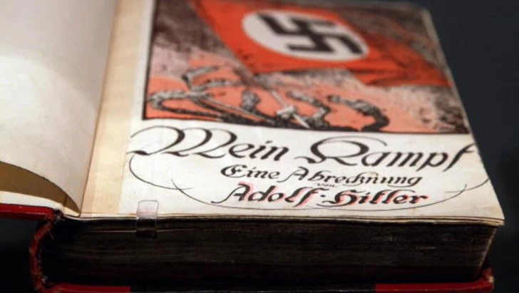 El ‘Mein Kampf’ de Hitler cumple 100 años: así ha sobrevivido el texto