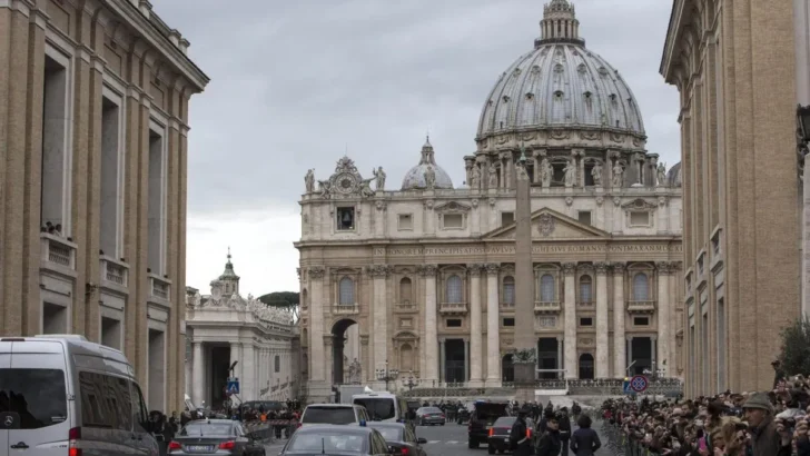 El Vaticano ganó 62 millones de euros en 2024 con sus 5 mil propiedades inmobiliarias