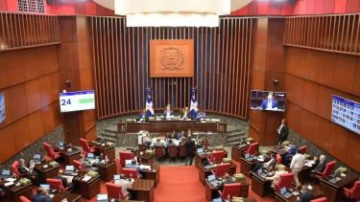 Senado aprueba en primera lectura el nuevo Código de Trabajo Senado aprueba en primera lectura el nuevo Código de Trabajo