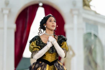 Nathalie Peña-Comas recibe ovación en Viena por su interpretación de Violetta en La Traviata