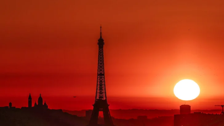 Ola de calor sin precedentes azota Europa y aumenta el riesgo de incendios forestales