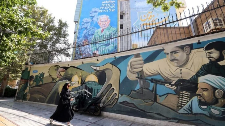 De grafitis a complots de asesinato: cómo Irán atrajo a israelíes a misiones de espionaje