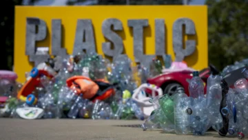 Ginebra: fracasan las negociaciones para forjar un tratado sobre la contaminación plástica