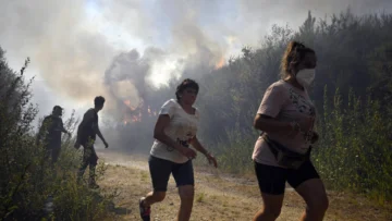 'Quedan horas difíciles', advierte el Gobierno español en medio de históricos incendios