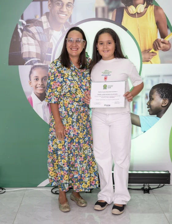  Carmen Calderón y María José Bisonó Calderón.