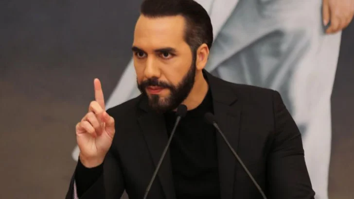 El Congreso de El Salvador aprueba una controvertida reforma constitucional que permite la reelección indefinida