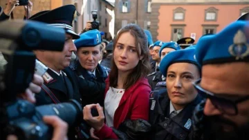 La polémica por la nueva serie de Amanda Knox, la estadounidense que fue condenada y absuelta del asesinato de su compañera de cuarto