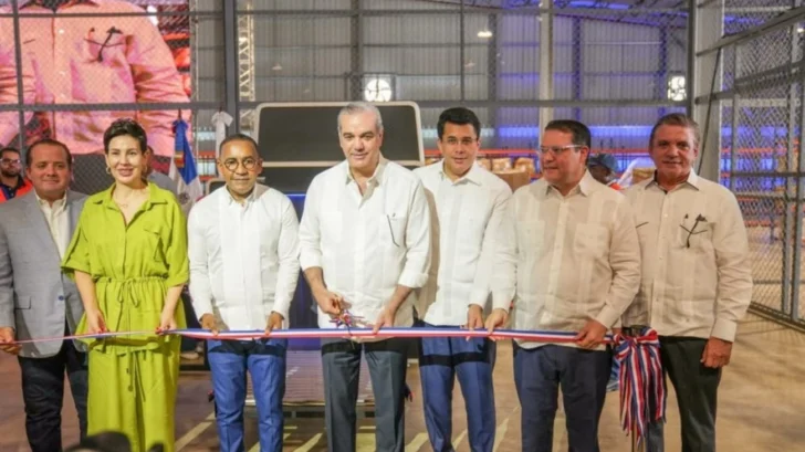 El AILA estrena terminal courier para mercancías compradas por internet