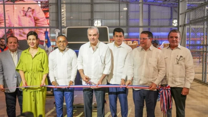 El AILA estrena terminal courier para mercancías compradas por internet