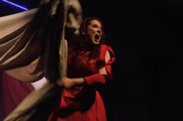 ¿Qué significa ver el teatro de Haffe Serulle?
