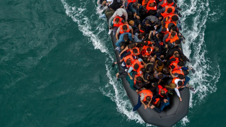 Reino Unido y Francia ratifican el acuerdo migratorio uno dentro, uno fuera