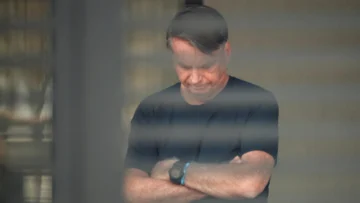 La Policía denuncia a Bolsonaro por coacción al Supremo y revela que intentó pedir asilo a Milei