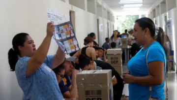 Tribunal Supremo Electoral de Bolivia reporta jornada tranquila pese a incidentes aislados