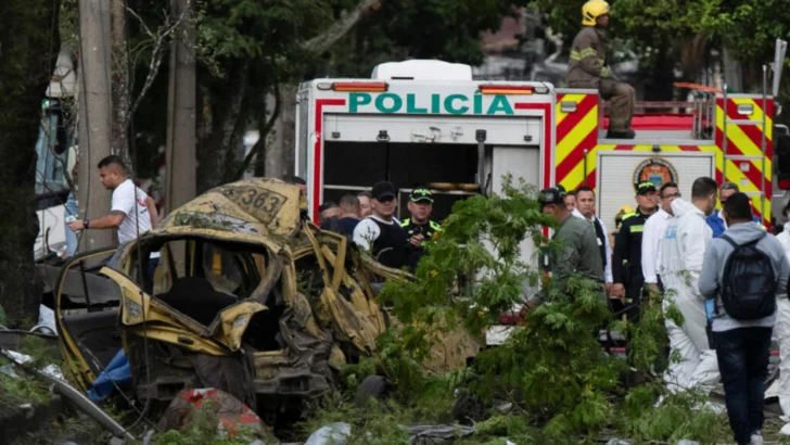 Colombia: fiscalía acusa de homicidio a dos guerrilleros por ataque con camión bomba