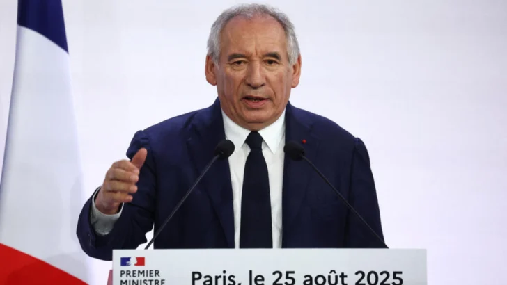 El primer ministro de Francia someterá el futuro de su gobierno el 8 de septiembre