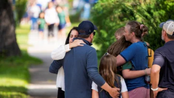 Al menos tres muertos, incluidos dos niños, y 17 heridos tras tiroteo en escuela católica de Minneapolis