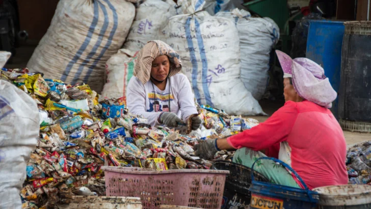 ¿Por qué el reciclaje por sí solo basta para acabar con la contaminación plástica?