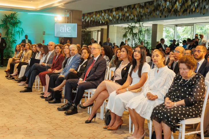 Anuncian primeras becas del Fondo Académico y Cultural Alexandra Grullón