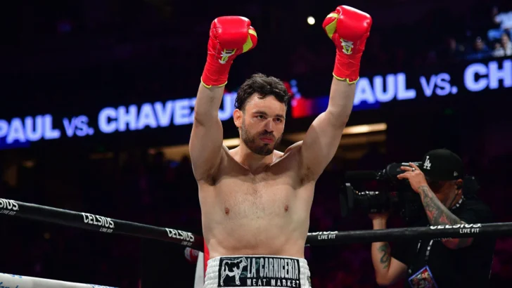 Quién es Julio César Chávez Jr., el polémico boxeador mexicano que fue deportado por EE.UU. al que acusan de tener vínculos con el cartel de Sinaloa y El Chapo