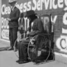 Qué fueron las "leyes feas", las normas con las que EE.UU. penalizó la "fealdad" y persiguió a los pobres y a los discapacitados