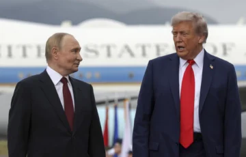 Encuentran documentos confidenciales en Alaska sobre la cumbre Putin-Trump