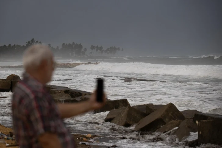 COE exhorta a operadores de embarcaciones permanecer en puerto en la costa caribeña