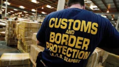 Por qué México y una veintena de países suspendieron el envío de paquetes a Estados Unidos