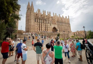 España recibe 44 millones de turistas, el 4,7 % más