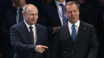 Análisis BBC: ¿Por qué Rusia se mantiene callada frente al despliegue de submarinos nucleares de Trump? Análisis BBC: ¿Por qué Rusia se mantiene callada frente al despliegue de submarinos nucleares de Trump?