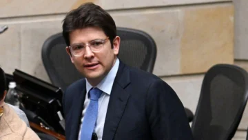 Quién era Miguel Uribe Turbay, el precandidato presidencial del partido de Álvaro Uribe en Colombia quien murió 2 meses después de un atentado