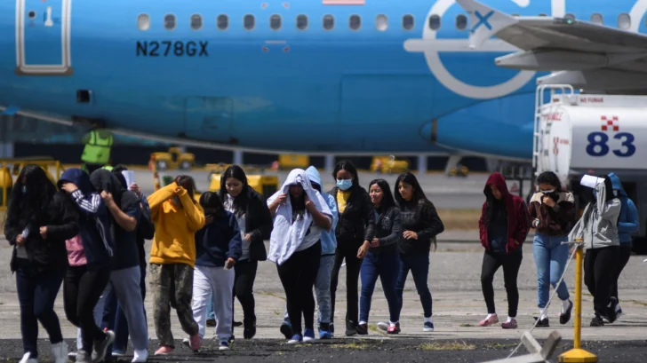 Jueza bloquea intento del gobierno de Trump de deportar a niños guatemaltecos