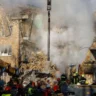 Rusia lanza ataques masivos con misiles y drones contra la capital de Ucrania que dejan al menos 19 muertos