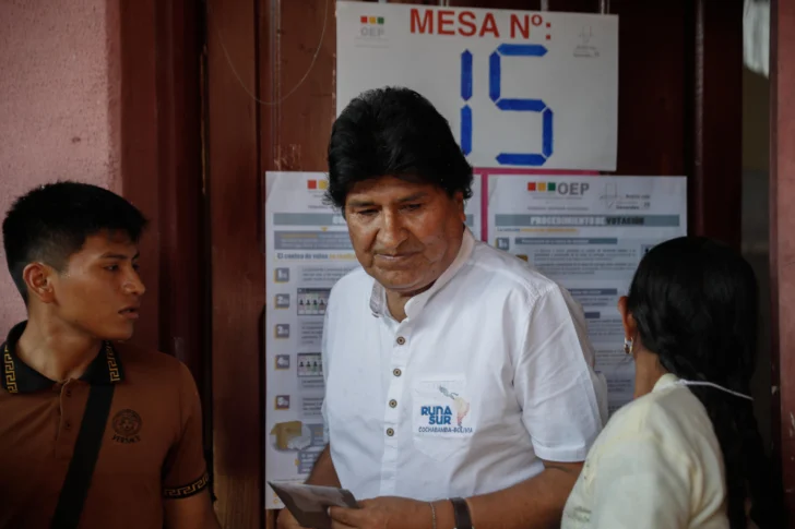 Evo Morales denuncia Gobierno cometerá 'fraude' este domingo