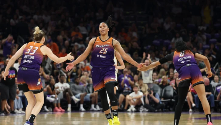 Alyssa Thomas hace historia en la WNBA con tres triples-dobles seguidos Alyssa Thomas hace historia en la WNBA con tres triples-dobles seguidos