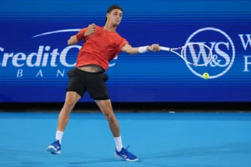 Un desconocido acaba con otro top-10 y ahora irá por el N.1 del mundo