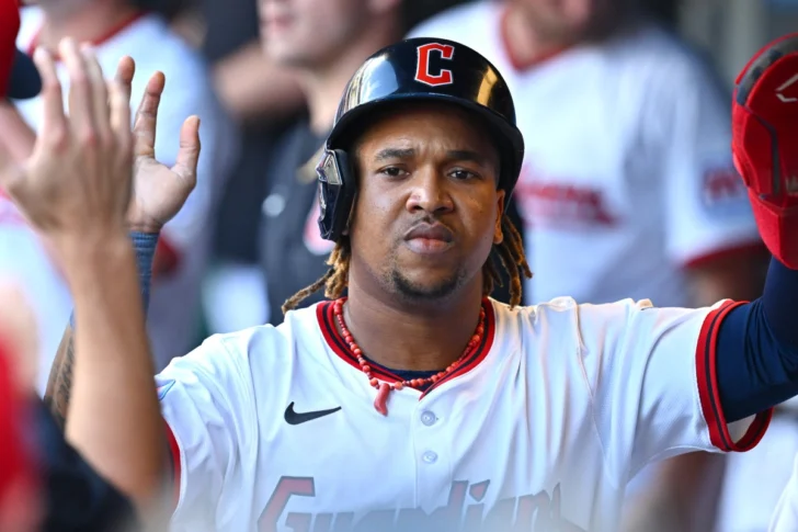 Los Bravos ganan a unos Mets que no levantan cabeza y José Ramírez no la agacha