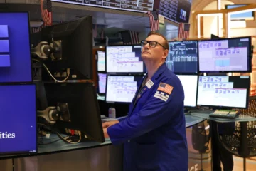 Wall Street cierra mixto, sin entusiasmo tras nuevos indicadores
