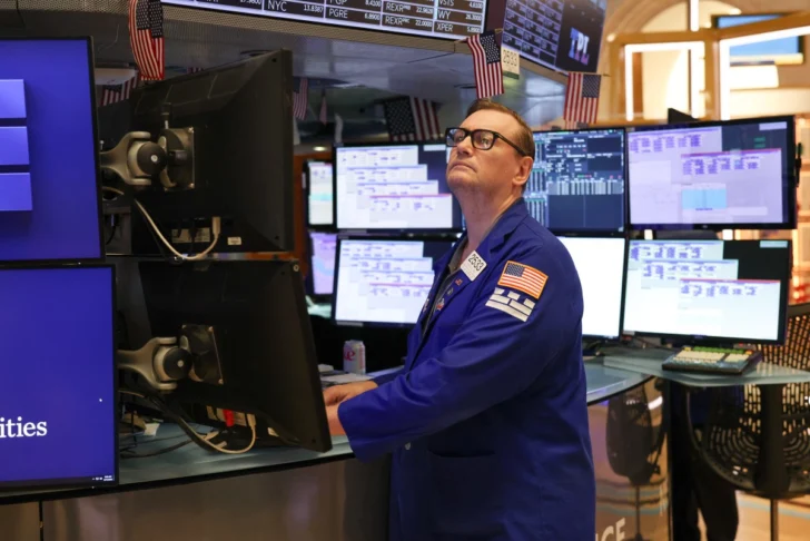Wall Street cierra mixto, sin entusiasmo tras nuevos indicadores