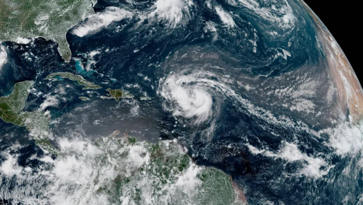 El primer huracán del año en el Atlántico amenaza al Caribe
